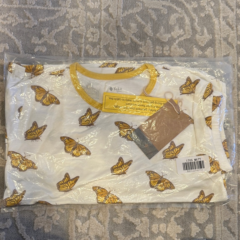 KTYE baby White & Yellow Butterfly Print Short sleeve pajama set